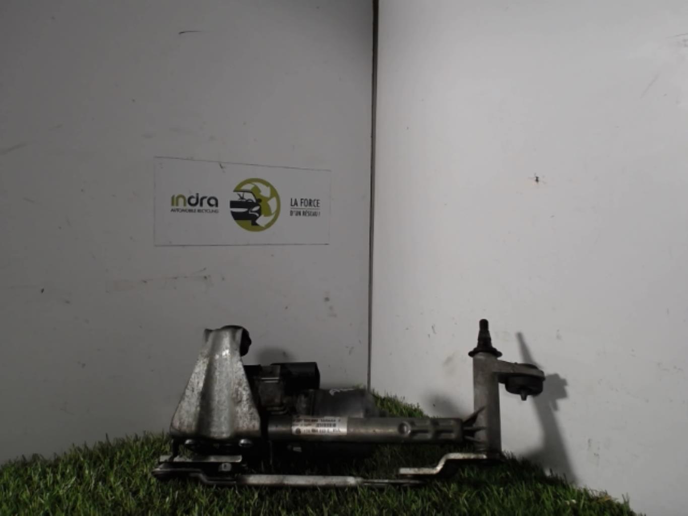 Moteur essuie glace avant gauche