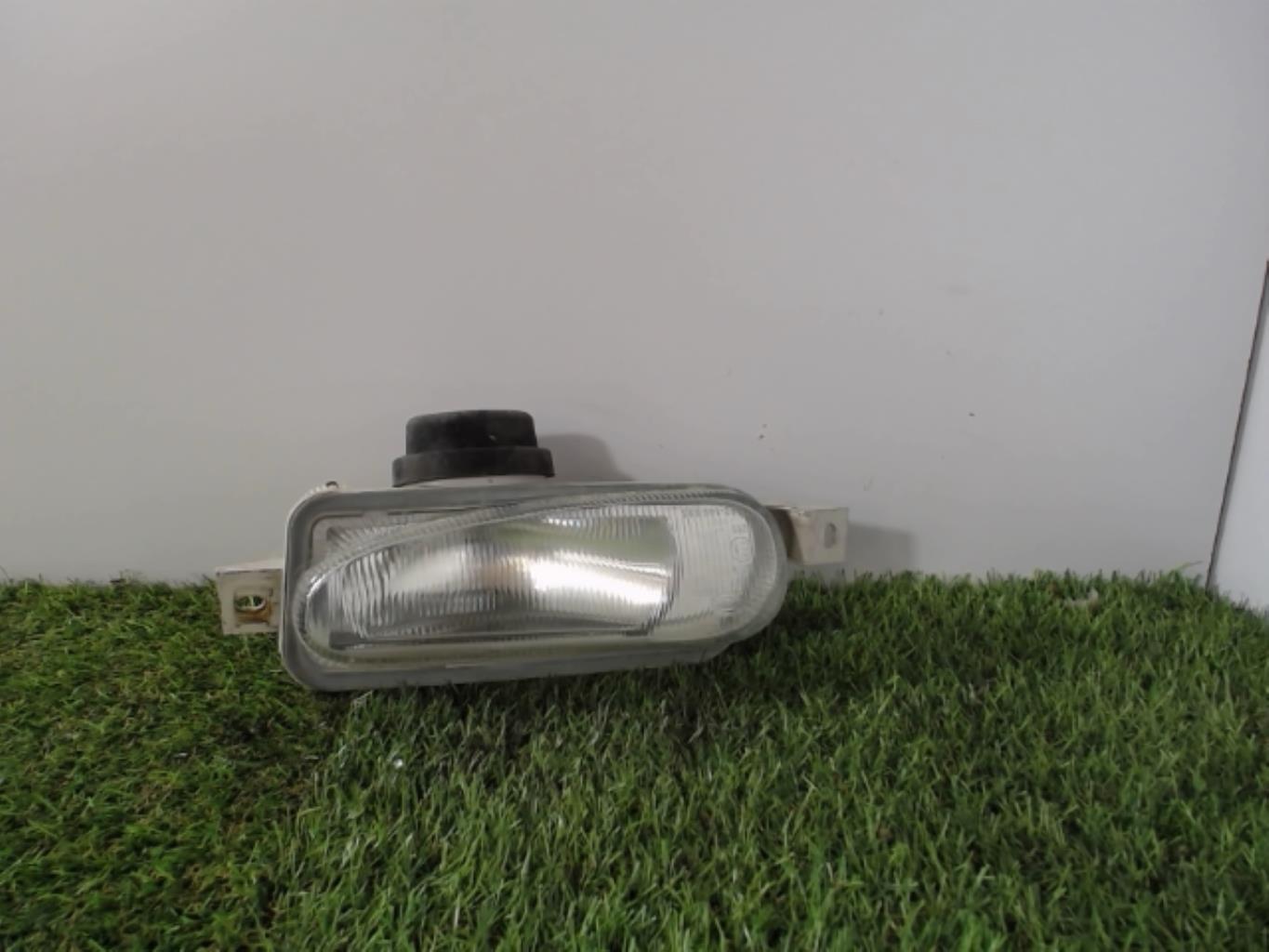 Anti brouillard gauche (feux)