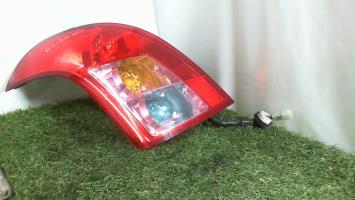 Feu arriere principal gauche (feux)