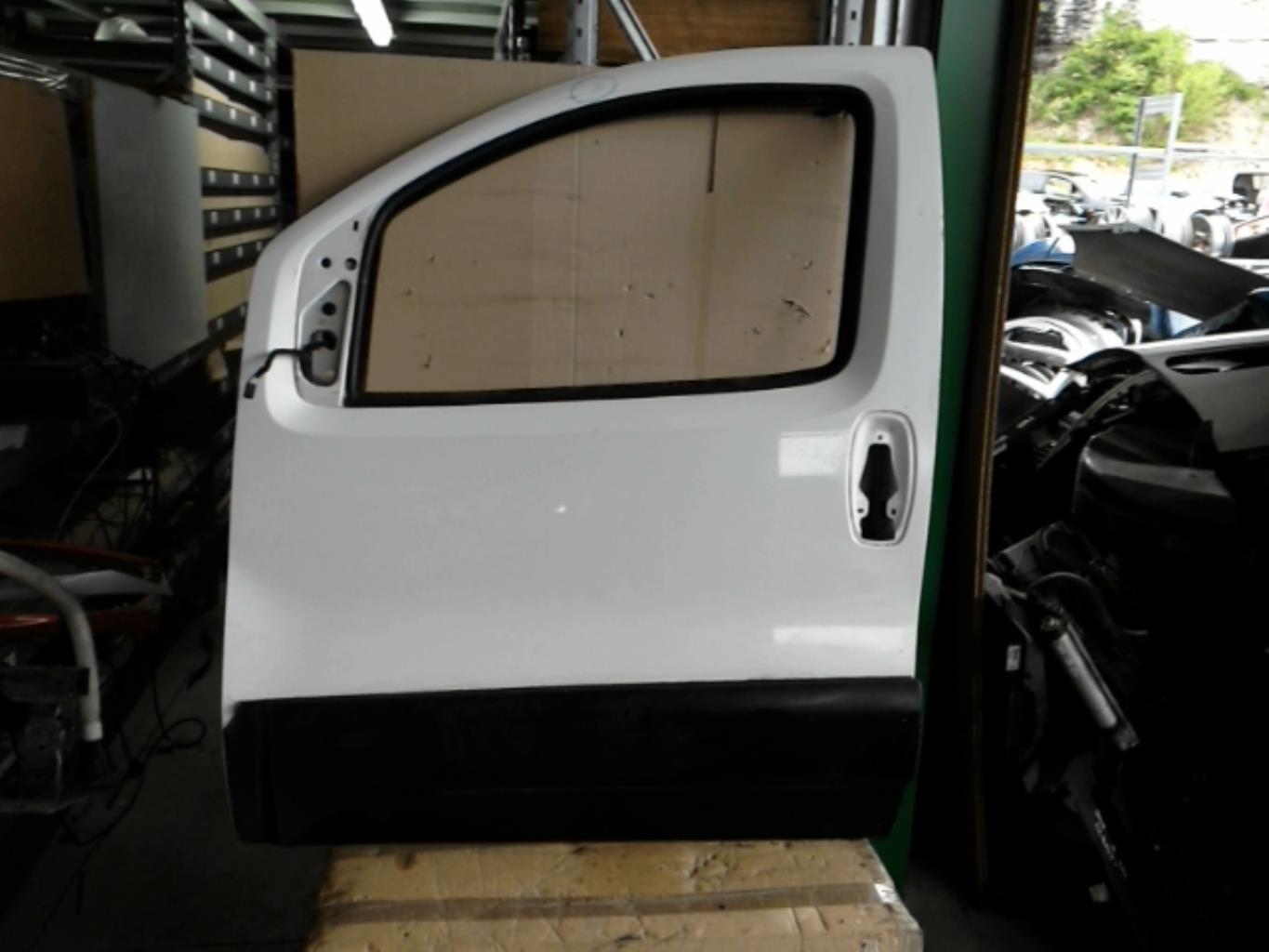 Porte avant gauche