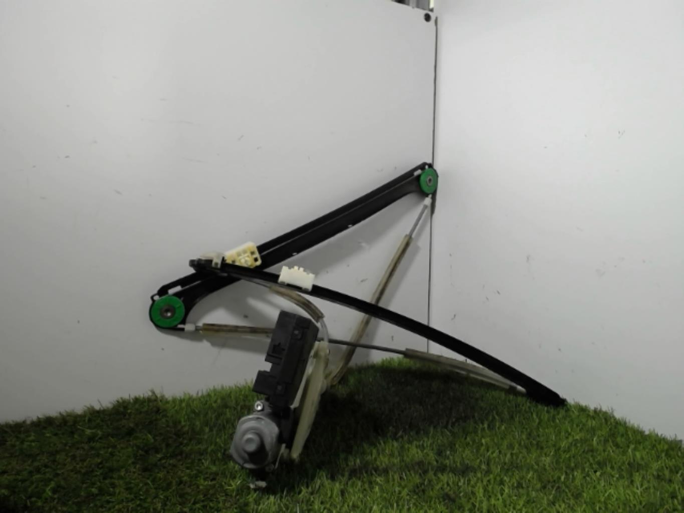 Leve vitre electrique avant droit