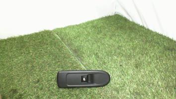 Interrupteur de leve vitre avant droit