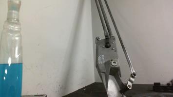 Moteur essuie glace avant