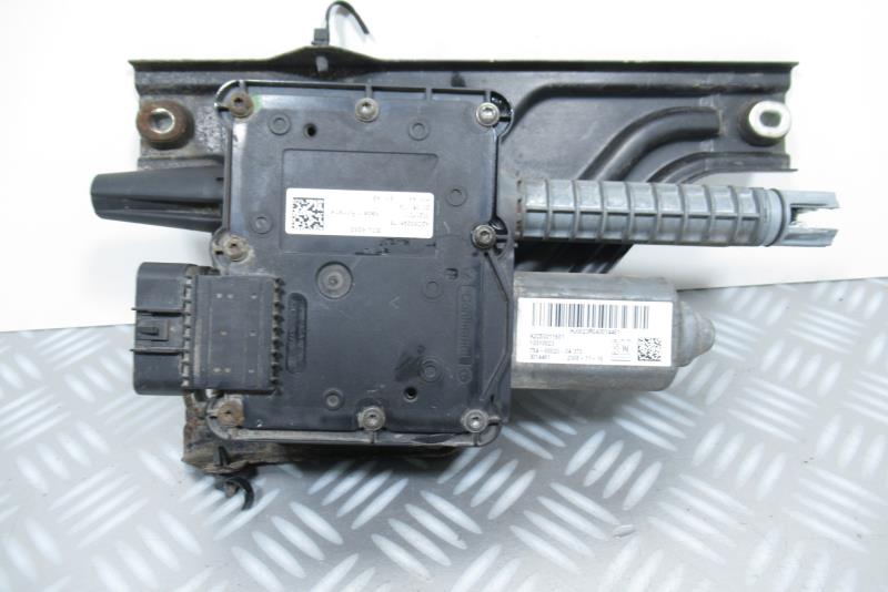 Bloc electrique de frein a main