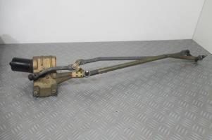 Moteur essuie glace avant