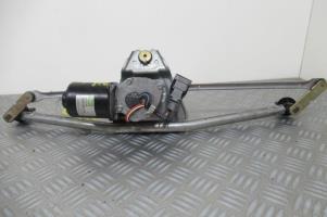 Moteur essuie glace avant
