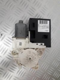 Moteur leve vitre avant droit