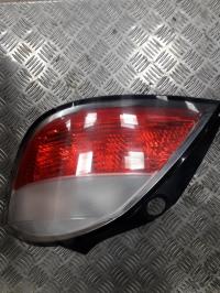 Fanale posteriore principale sinistro (luci)