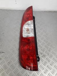 Fanale posteriore principale sinistro (luci)