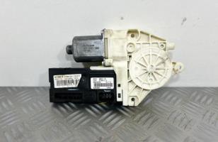 Moteur leve vitre avant droit