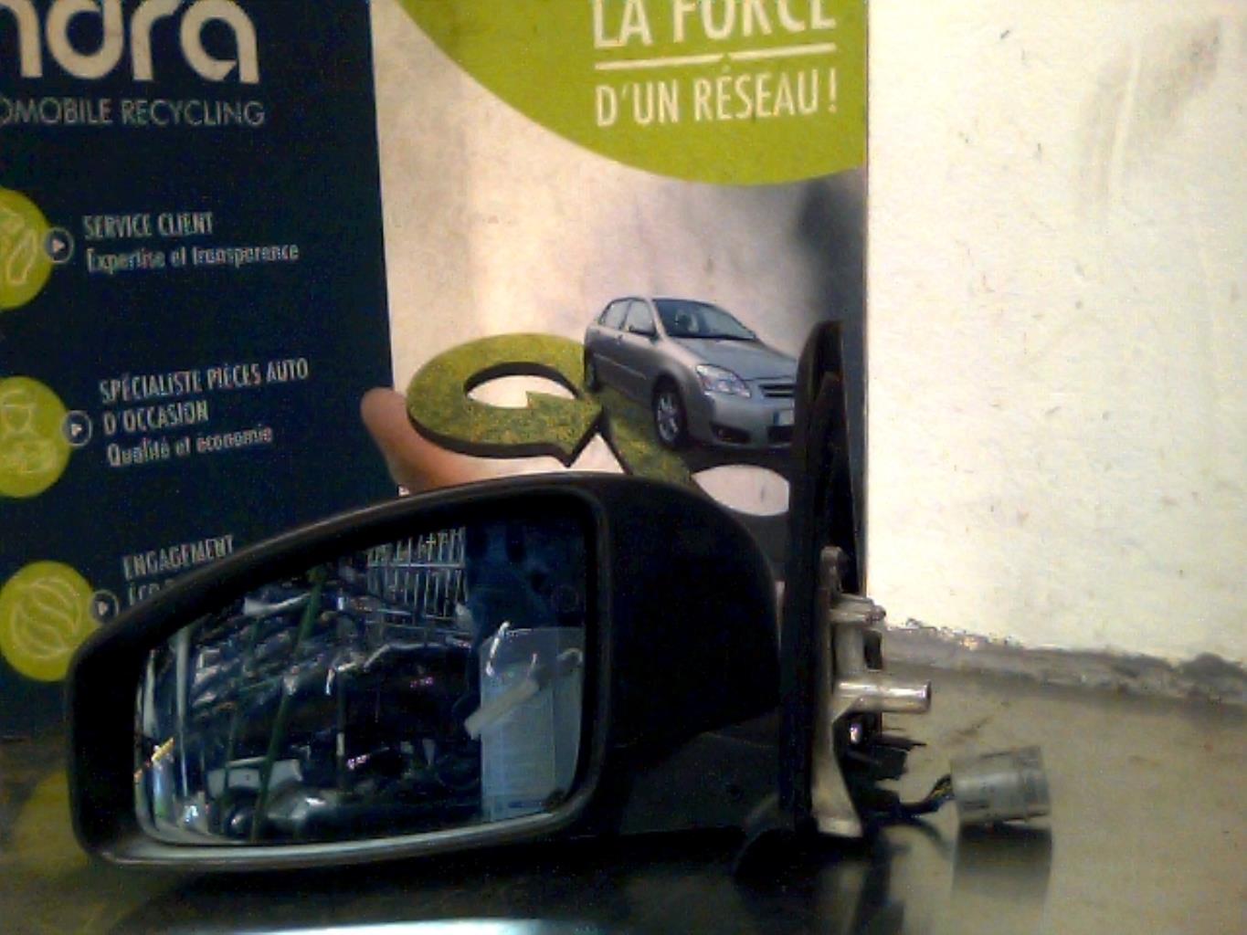 Retrovisor izquierdo