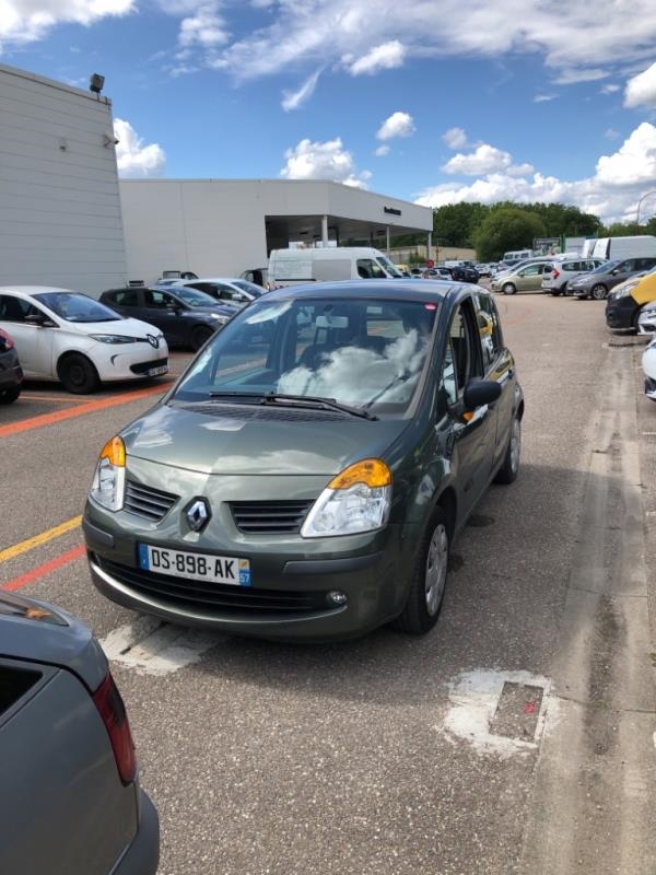 Triangle avant gauche