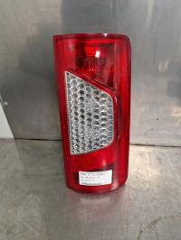 Luz trasera principal derecha (luces)