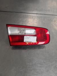 Luz trasera secundaria izquierda (luces)
