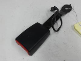 Attache ceinture avant gauche