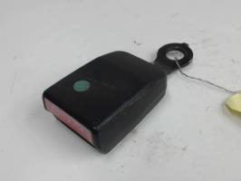 Attache ceinture avant gauche