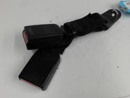 Attache ceinture avant droit