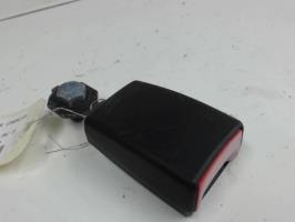Attache ceinture avant droit