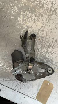 Moteur essuie glace avant gauche