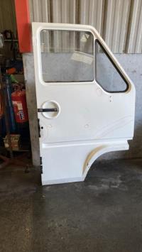 Porte avant droit