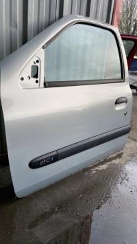 Porte avant gauche