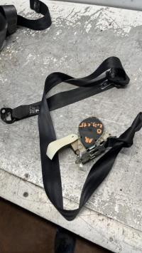Ceinture arriere droit