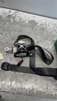 Ceinture avant droit