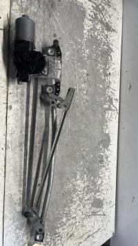 Moteur essuie glace avant