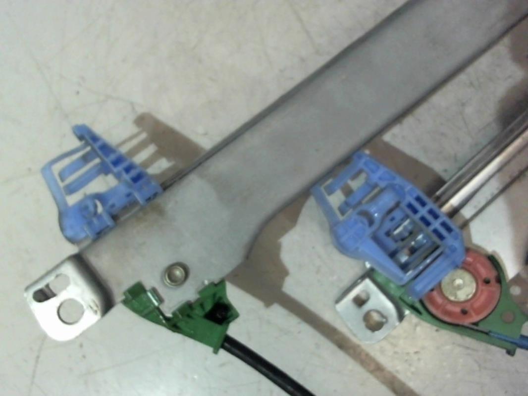 Leve vitre electrique avant droit