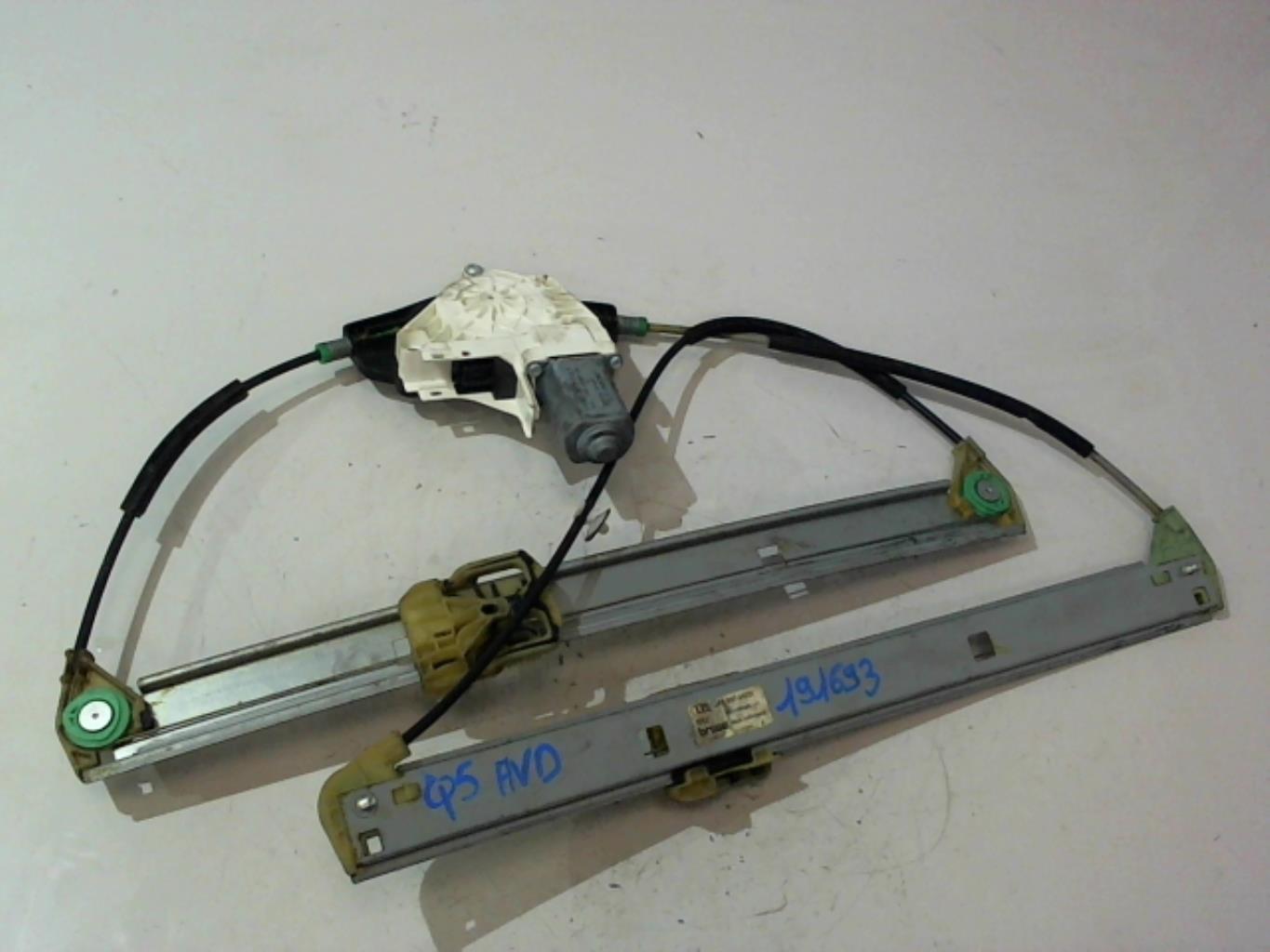 Leve vitre electrique avant droit