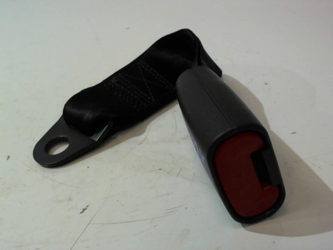 Attache ceinture arriere gauche