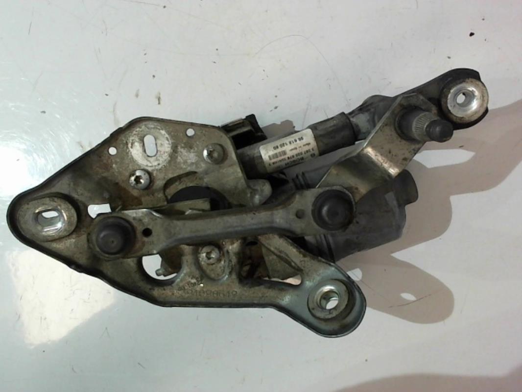 Moteur essuie glace avant