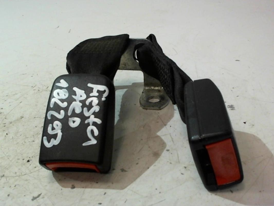 Attache ceinture arriere droit