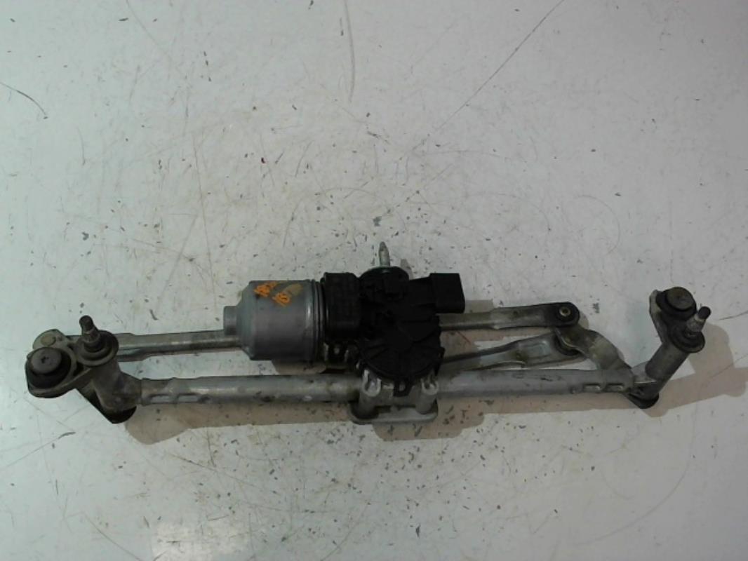 Moteur essuie glace avant