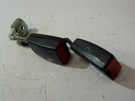 Attache ceinture arriere gauche