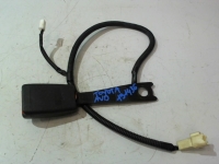 Attache ceinture avant droit