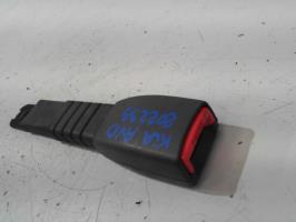 Attache ceinture avant droit