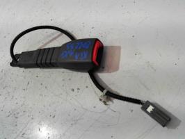 Attache ceinture avant gauche