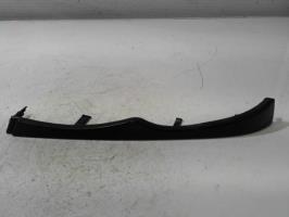 Enjoliveur moustache optique avant gauche