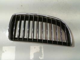 Grille de calandre gauche