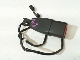 Attache ceinture avant gauche