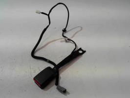 Attache ceinture avant droit
