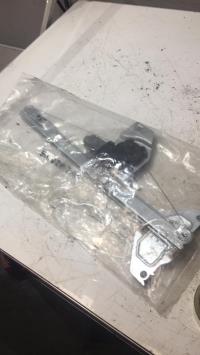 Leve vitre electrique avant droit