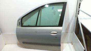 Porte avant gauche