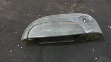 Poignee porte avant gauche