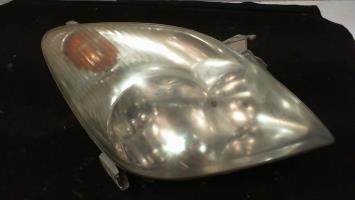 Optique Avant Droit (phare) Toyota Corolla Verso 1 - Réf. 8113013260 - Occasion