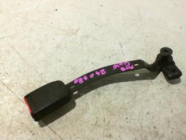 Attache ceinture avant droit