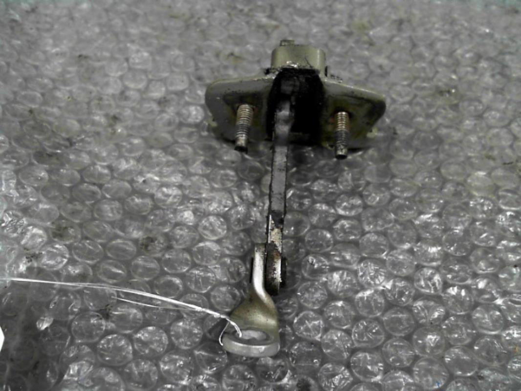 Arresto portiera anteriore destra