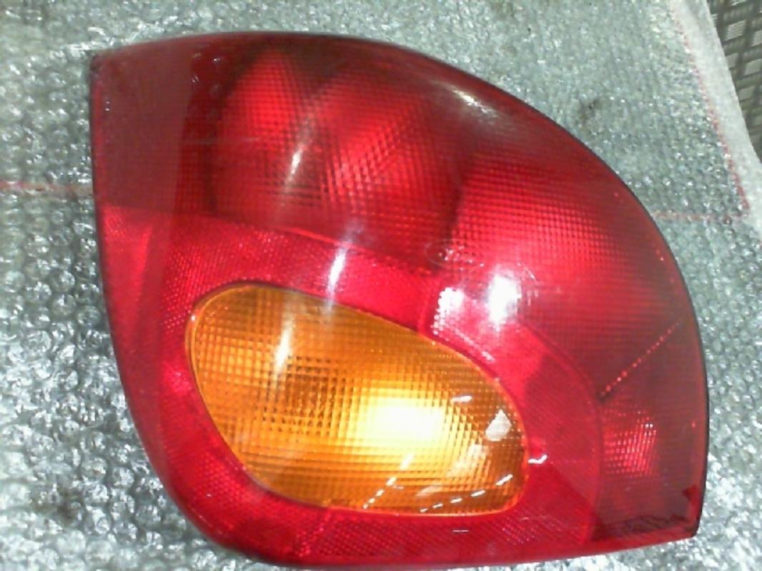 Fanale posteriore principale sinistro (luci)