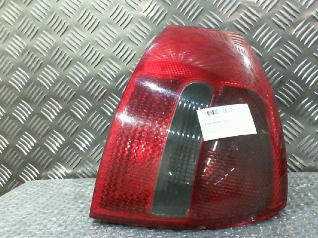 Fanale posteriore principale sinistro (luci)